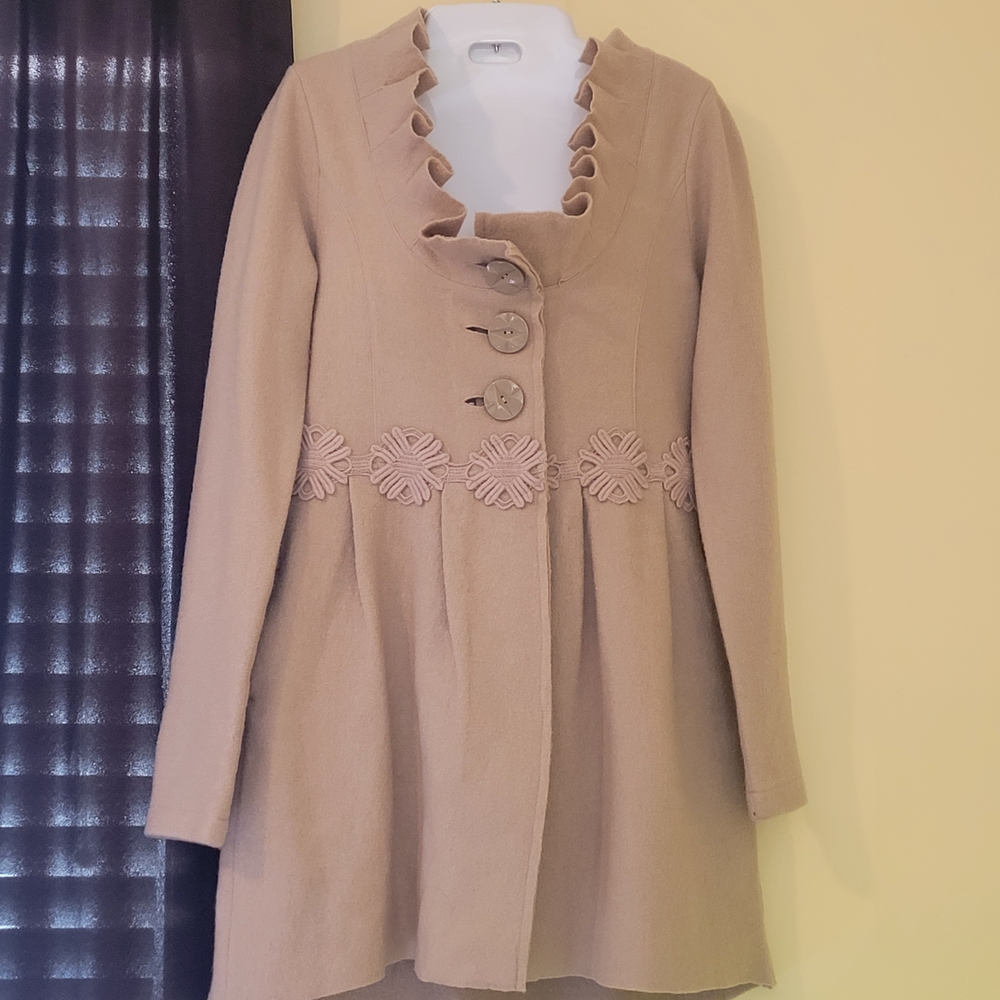 Anthropologie Tan Trench Coat with Ruffle Collar - Picture 6 of 10